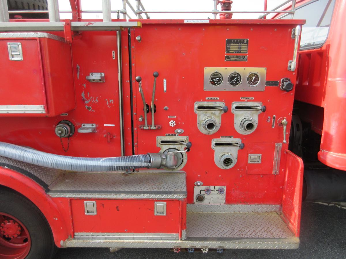 昭和57年 コンドル 消防車 Wキャブ !!|中古トラックの販売・買取・査定のアイナビ