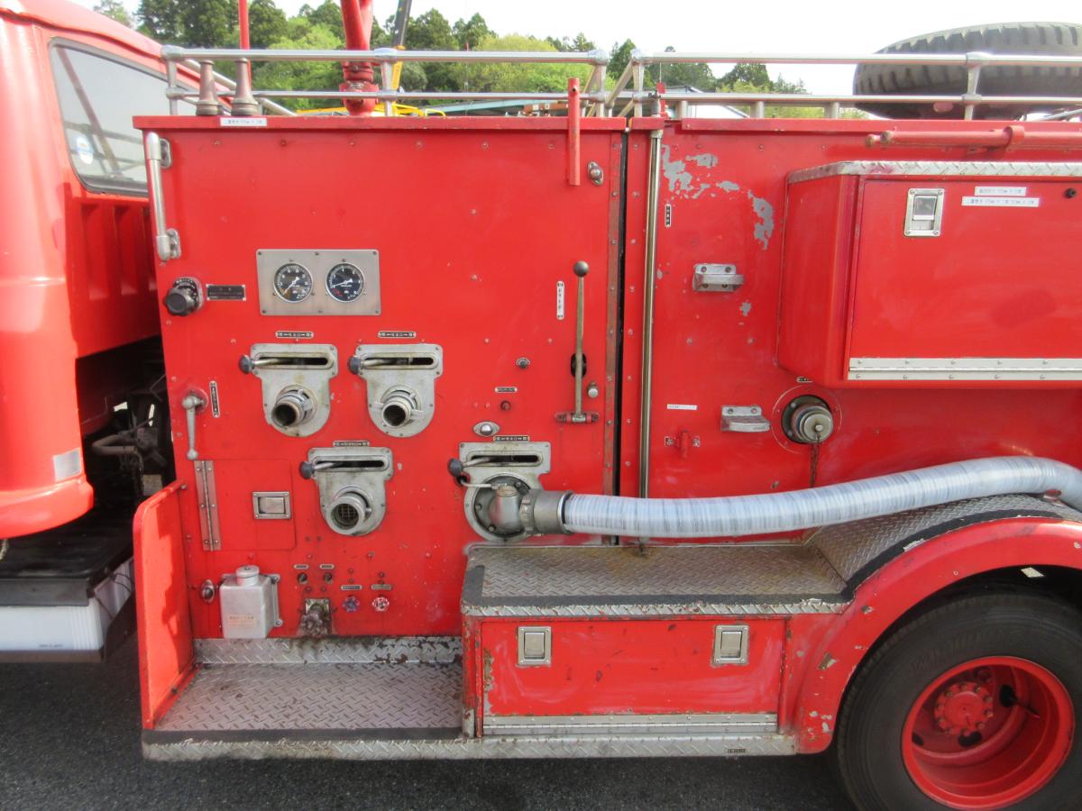 昭和57年 コンドル 消防車 Wキャブ !!|中古トラックの販売・買取・査定のアイナビ