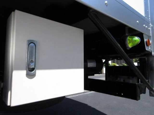 日野 バン車 デュトロ|中古トラックの販売・買取・査定のアイナビ