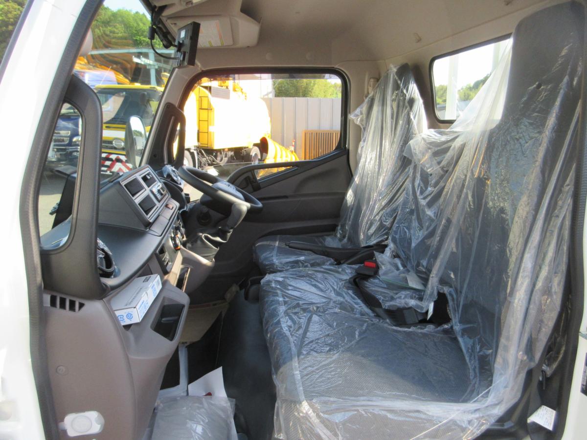 標準幅 ロング 積載3トン 全低床 平ボデー !!|中古トラックの販売・買取・査定のアイナビ