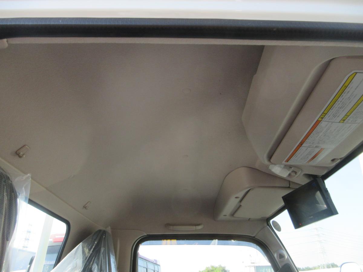 標準幅 ロング 積載3トン 全低床 平ボデー !!|中古トラックの販売・買取・査定のアイナビ