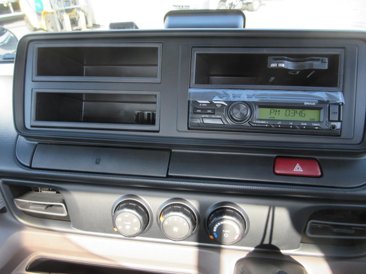 標準幅 ロング 積載3トン 全低床 平ボデー !!|中古トラックの販売・買取・査定のアイナビ