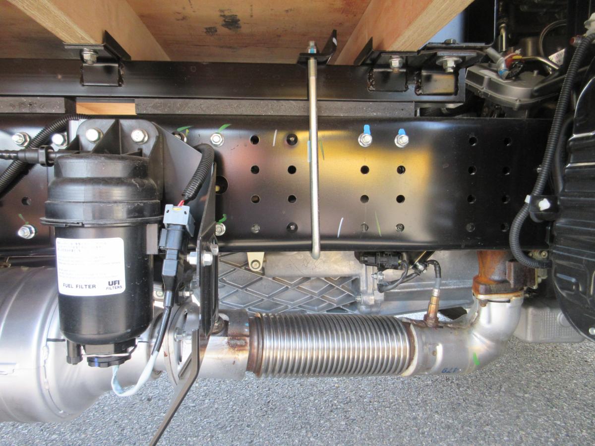 標準幅 ロング 積載3トン 全低床 平ボデー !!|中古トラックの販売・買取・査定のアイナビ