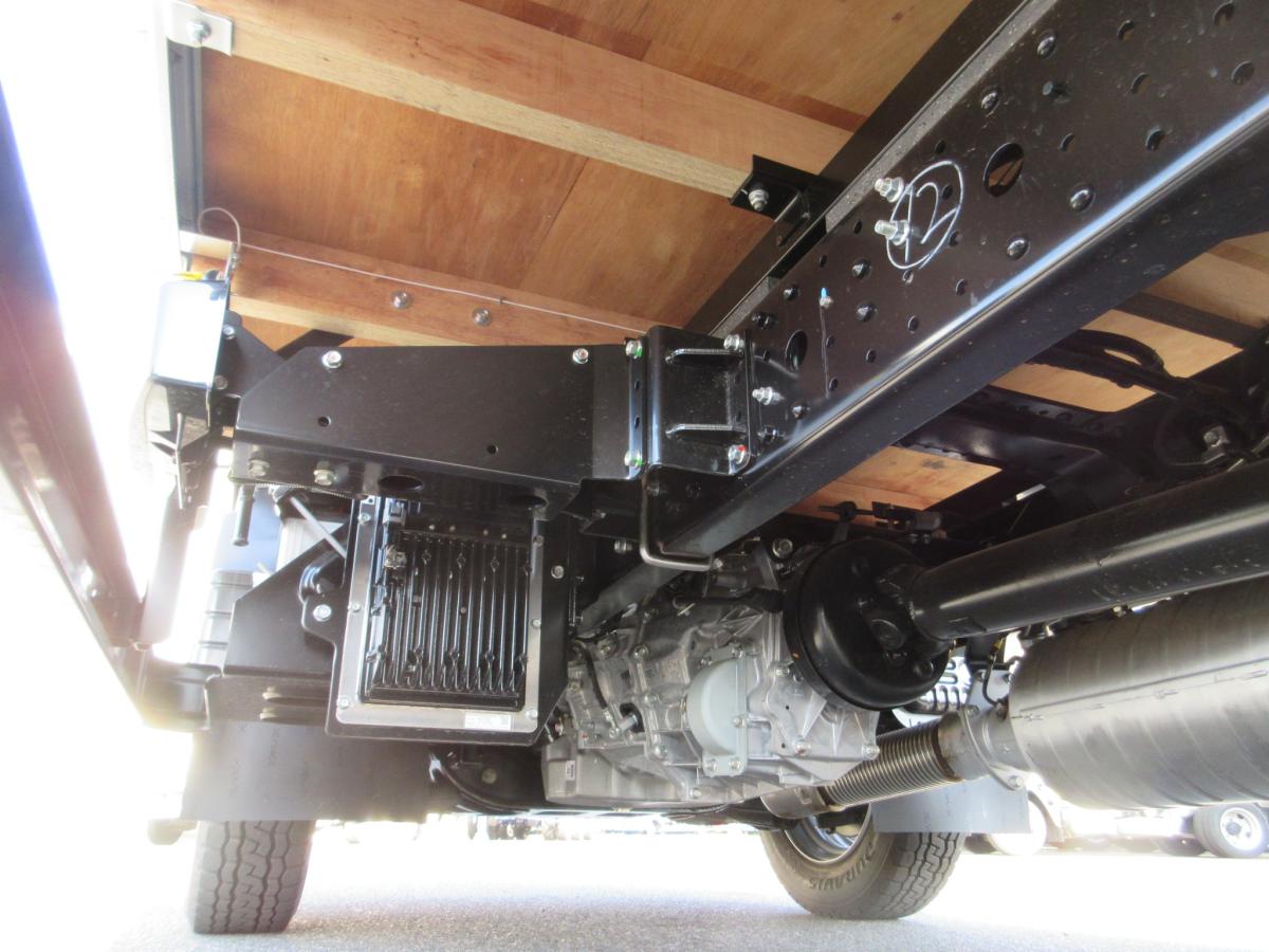 標準幅 ロング 積載3トン 全低床 平ボデー !!|中古トラックの販売・買取・査定のアイナビ