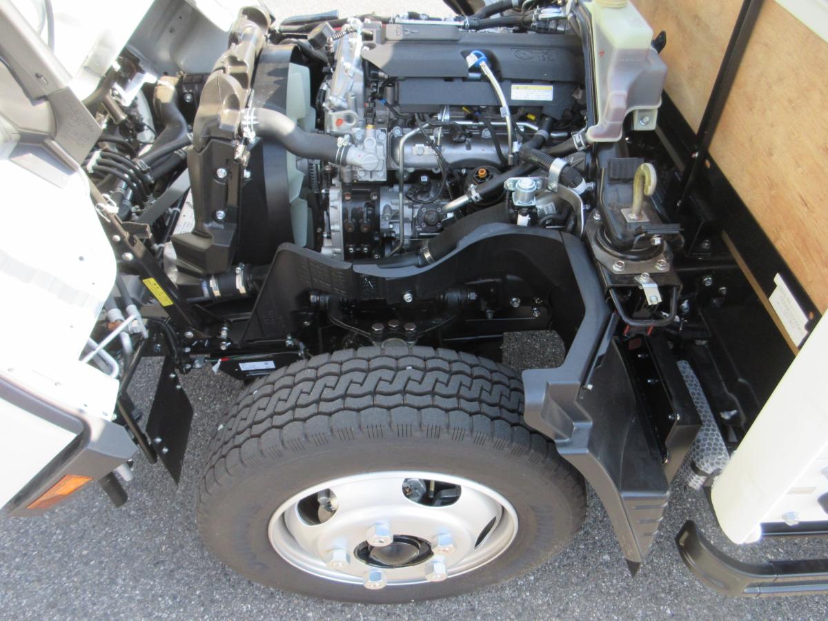 標準幅 ロング 積載3トン 全低床 平ボデー !!|中古トラックの販売・買取・査定のアイナビ