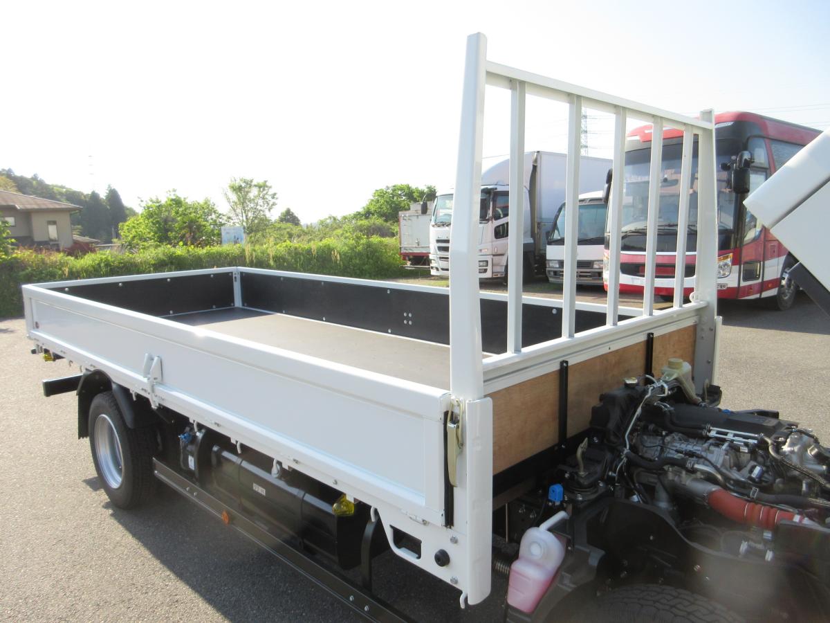 標準幅 ロング 積載3トン 全低床 平ボデー !!|中古トラックの販売・買取・査定のアイナビ