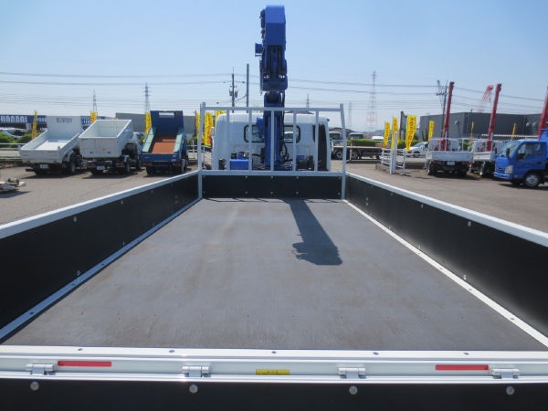 三菱キャンターワイド超ロング4段ラジコンクレーン付|中古トラックの販売・買取・査定のアイナビ