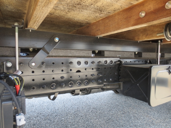 三菱キャンターワイド超ロング4段ラジコンクレーン付|中古トラックの販売・買取・査定のアイナビ