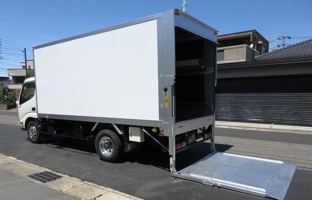 日野 バン車 デュトロ|中古トラックの販売・買取・査定のアイナビ