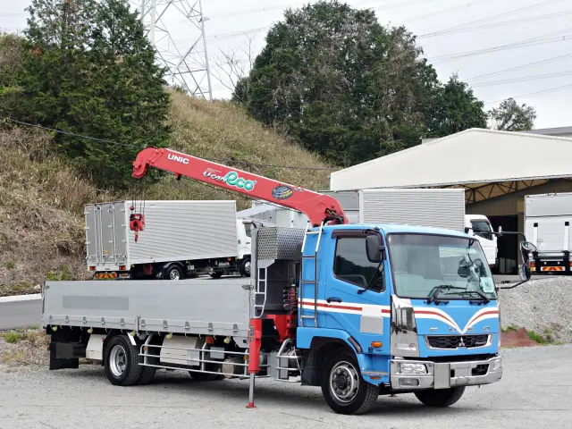 後輪エアサスラジコン付き3段クレーン増トン積載7t|中古トラックの販売・買取・査定のアイナビ