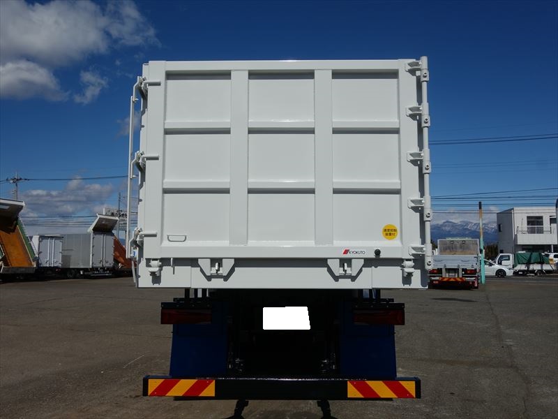 深ダンプ新型ふそう|中古トラックの販売・買取・査定のアイナビ