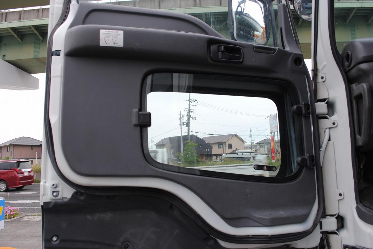 H27 ギガ ダンプ 積載9.3t|中古トラックの販売・買取・査定のアイナビ