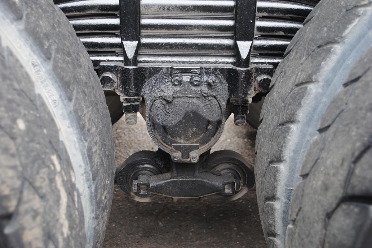 H27 ギガ ダンプ 積載9.3t|中古トラックの販売・買取・査定のアイナビ