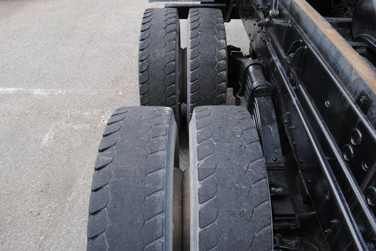 H27 ギガ ダンプ 積載9.3t|中古トラックの販売・買取・査定のアイナビ