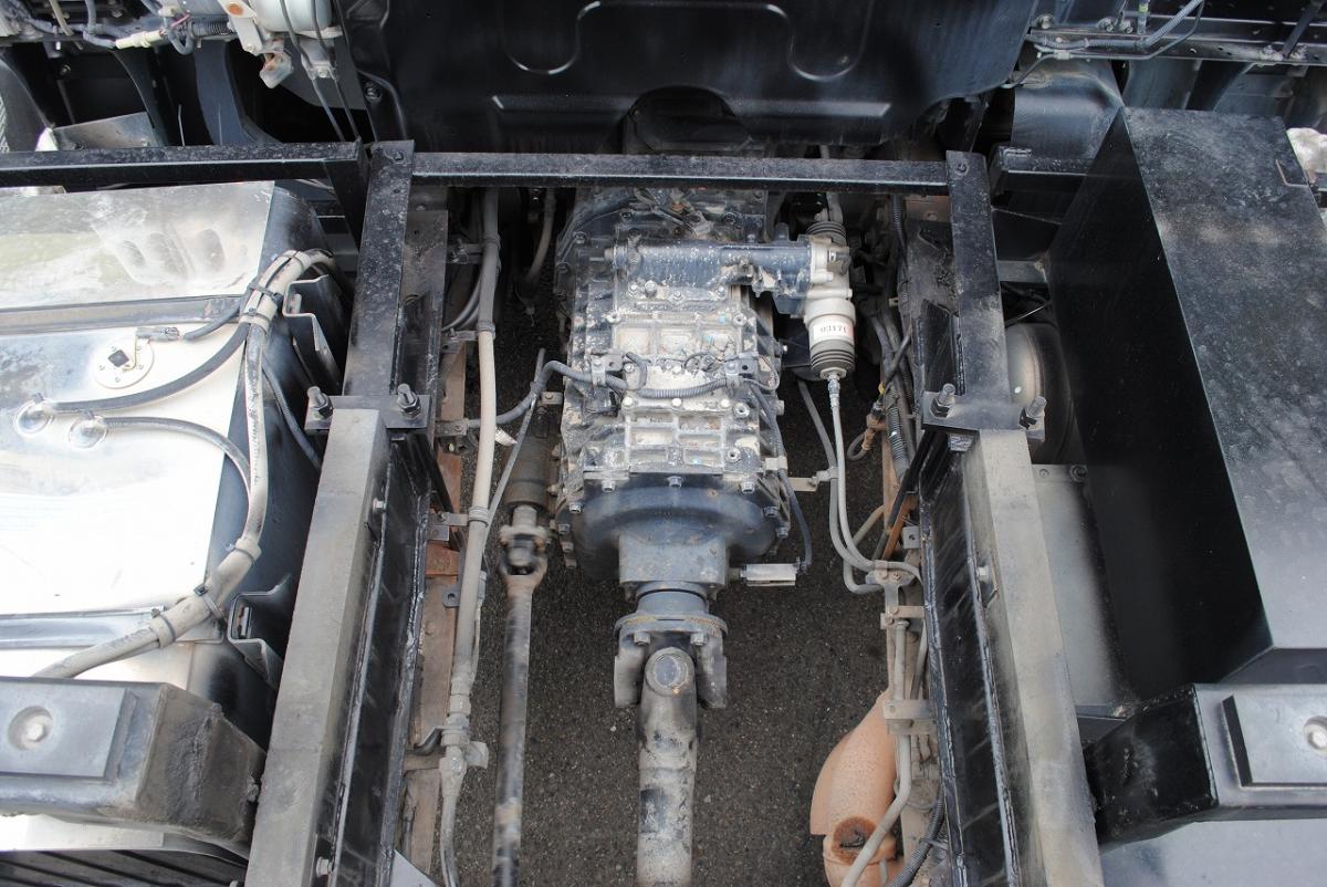 H27 ギガ ダンプ 積載9.3t|中古トラックの販売・買取・査定のアイナビ