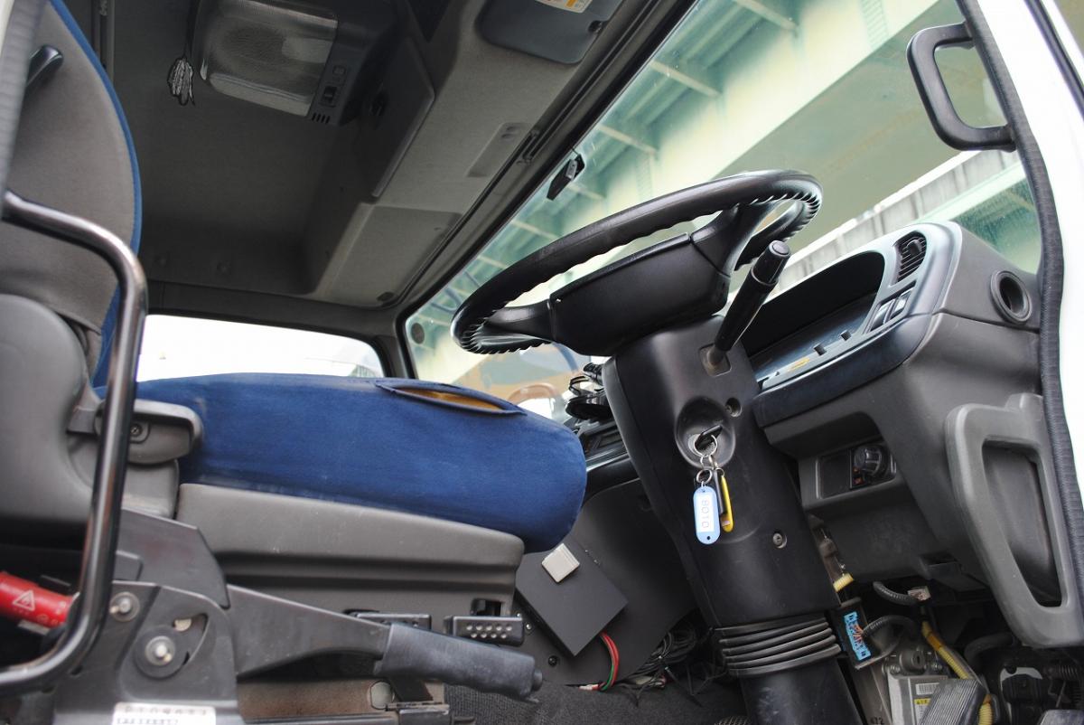 H27 ギガ ダンプ 積載9.3t|中古トラックの販売・買取・査定のアイナビ