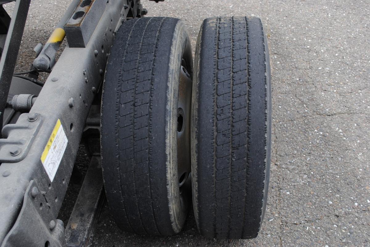 H29 エルフ ダンプ 積載3t 全低床|中古トラックの販売・買取・査定のアイナビ