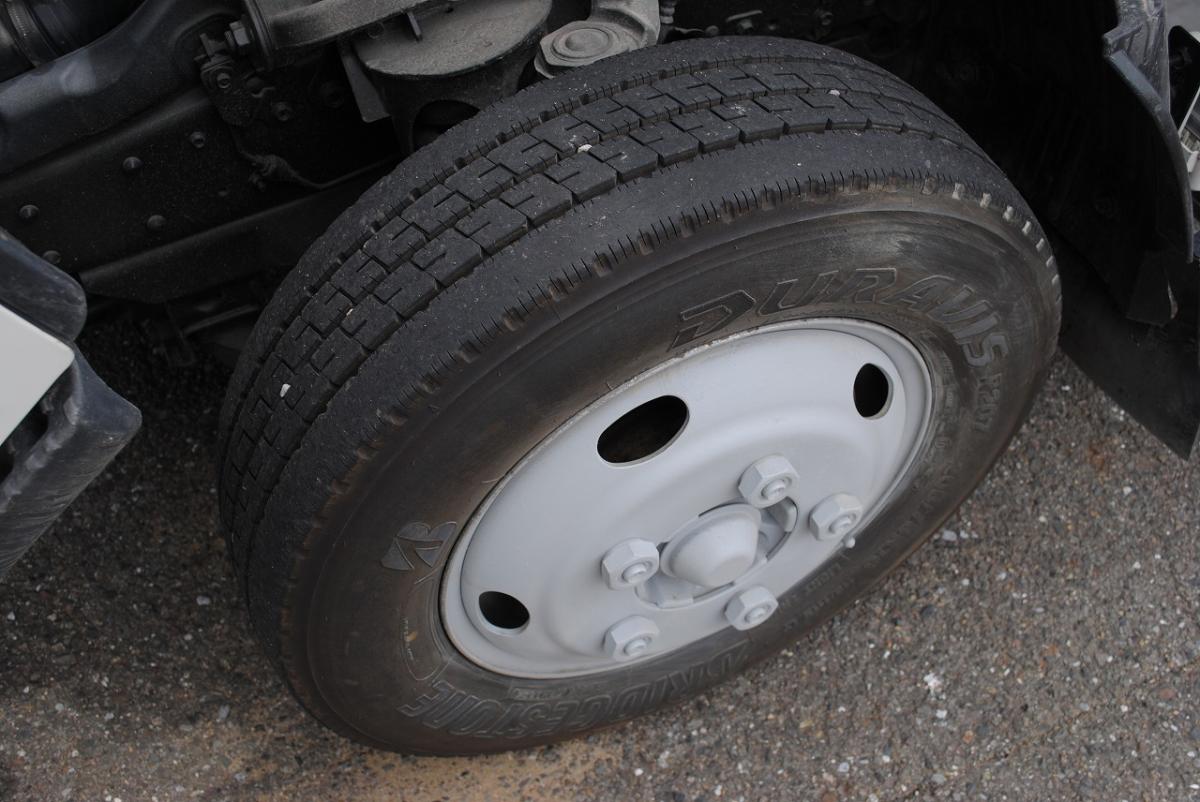 H29 エルフ ダンプ 積載3t 全低床|中古トラックの販売・買取・査定のアイナビ