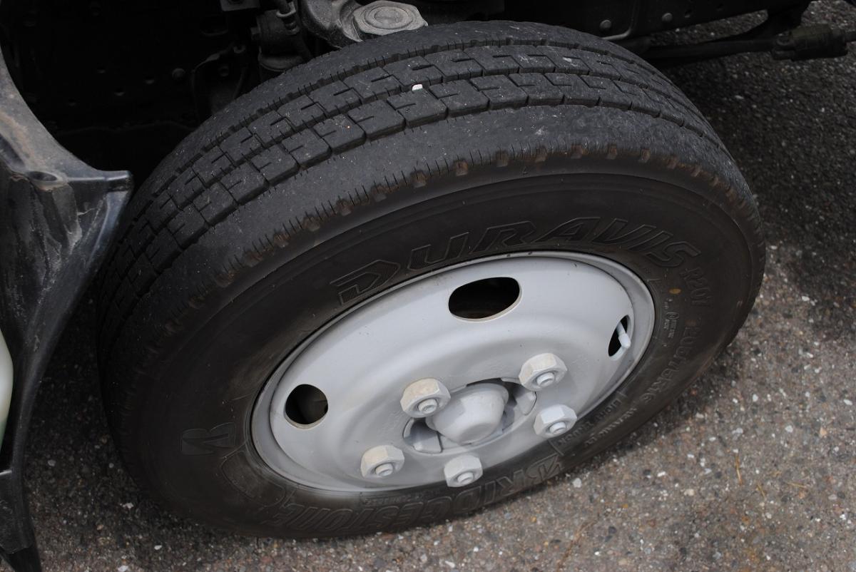 H29 エルフ ダンプ 積載3t 全低床|中古トラックの販売・買取・査定のアイナビ