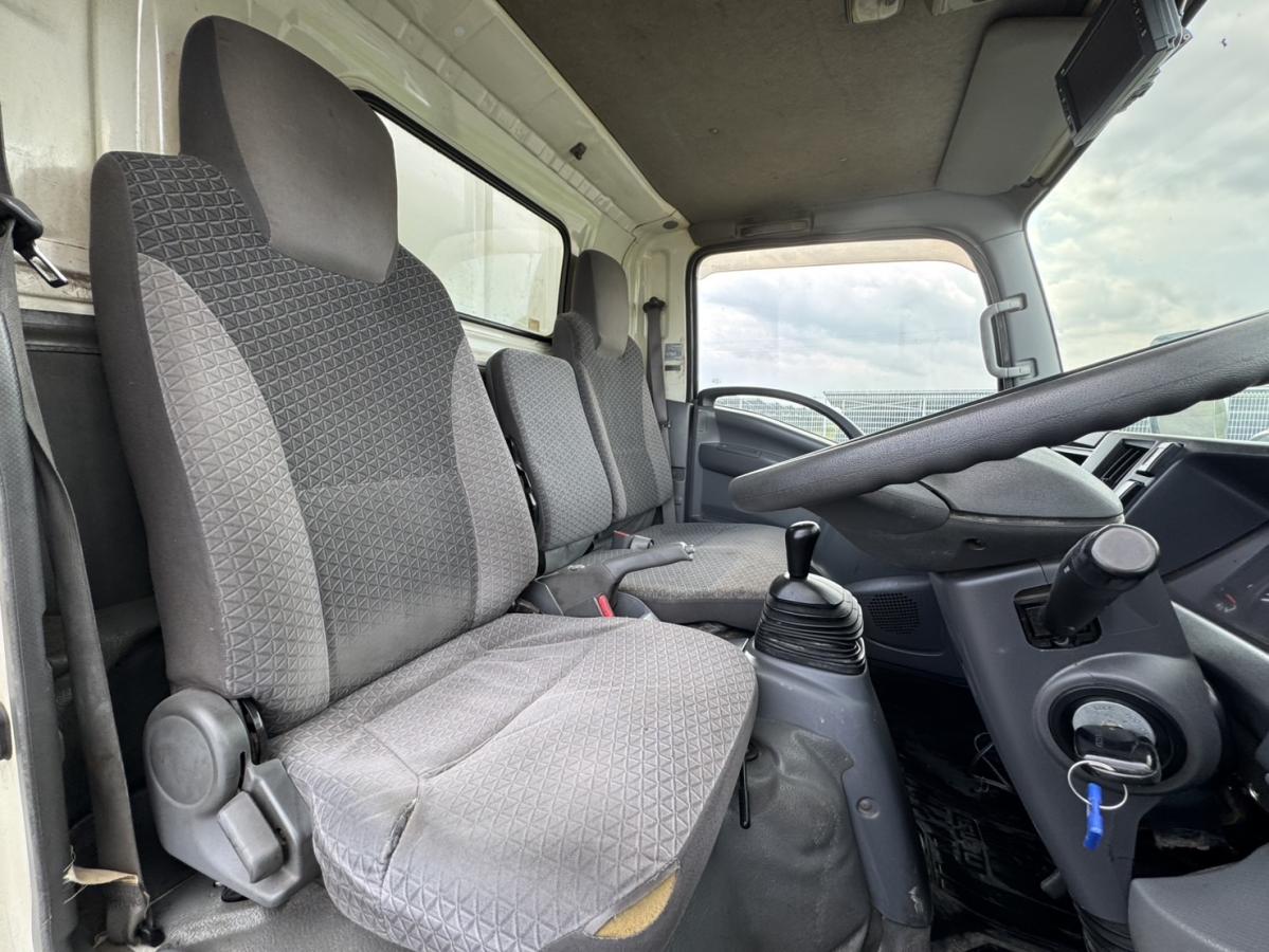 平成29年エルフ標準ロング平ボディーマニュアル6速|中古トラックの販売・買取・査定のアイナビ