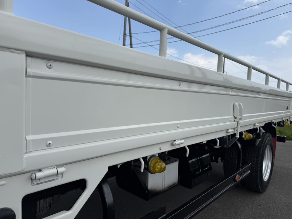 平成29年エルフ標準ロング平ボディーマニュアル6速|中古トラックの販売・買取・査定のアイナビ