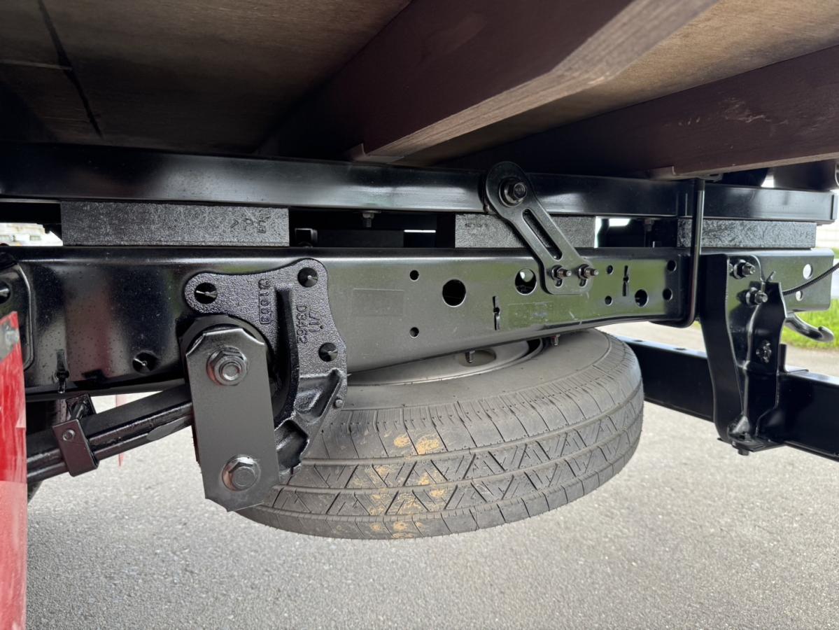 平成29年エルフ標準ロング平ボディーマニュアル6速|中古トラックの販売・買取・査定のアイナビ