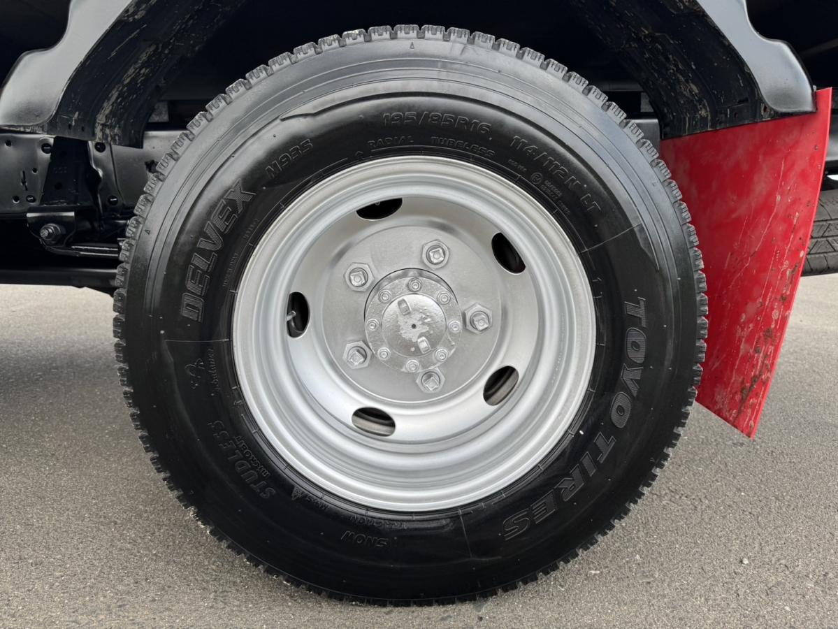 平成29年エルフ標準ロング平ボディーマニュアル6速|中古トラックの販売・買取・査定のアイナビ