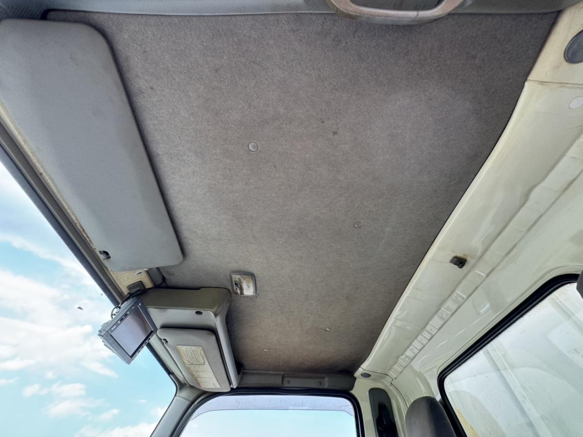 平成29年エルフ標準ロング平ボディーマニュアル6速|中古トラックの販売・買取・査定のアイナビ