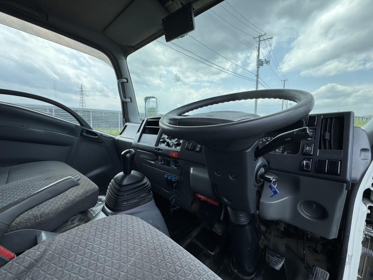 平成29年エルフ標準ロング平ボディーマニュアル6速|中古トラックの販売・買取・査定のアイナビ