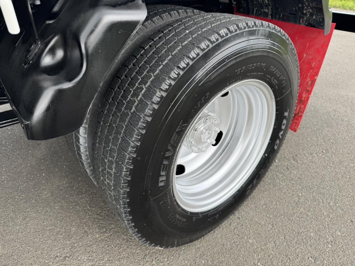 平成29年エルフ標準ロング平ボディーマニュアル6速|中古トラックの販売・買取・査定のアイナビ