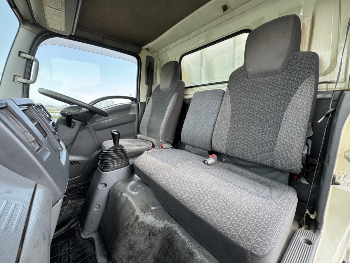 平成29年エルフ標準ロング平ボディーマニュアル6速|中古トラックの販売・買取・査定のアイナビ