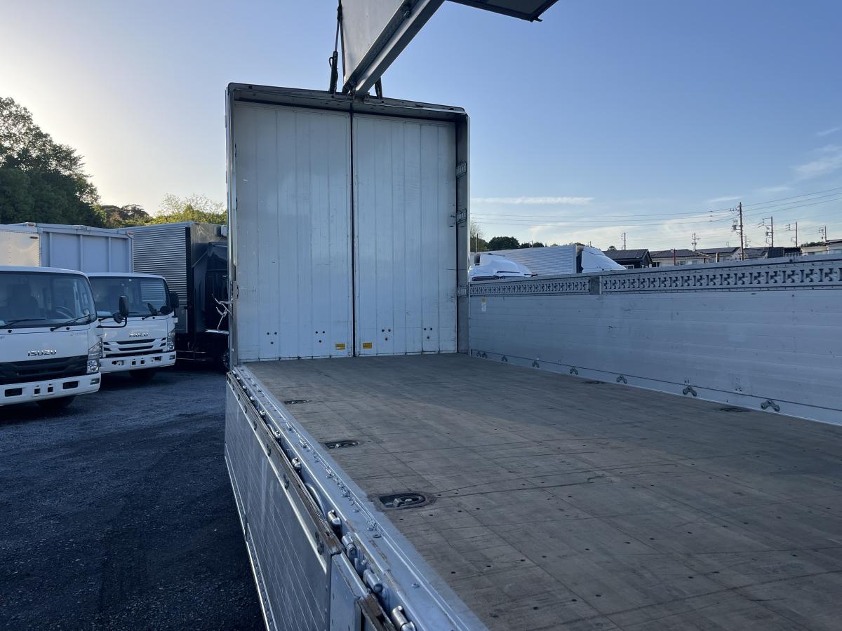 4軸低床 後輪エアサス 寒冷地仕様|中古トラックの販売・買取・査定のアイナビ