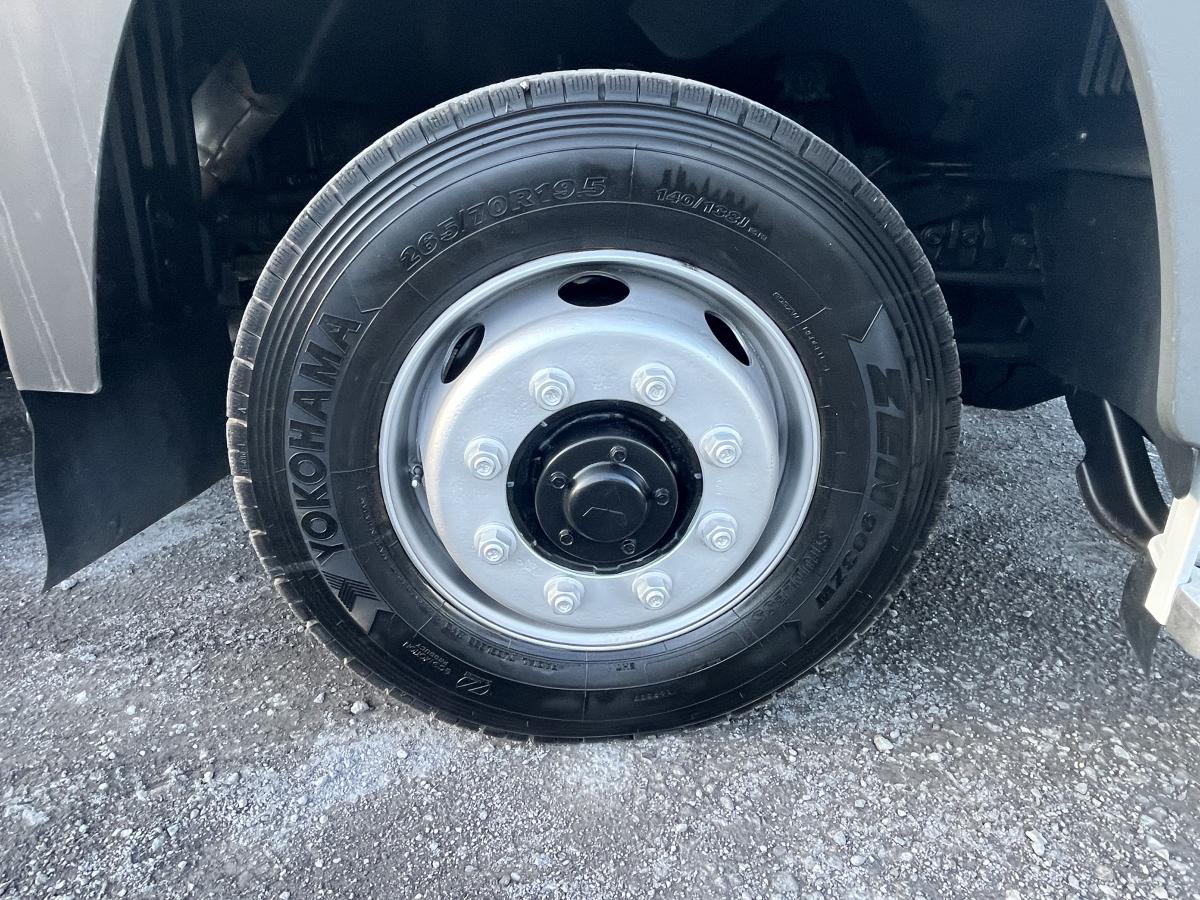 4軸低床 後輪エアサス 寒冷地仕様|中古トラックの販売・買取・査定のアイナビ