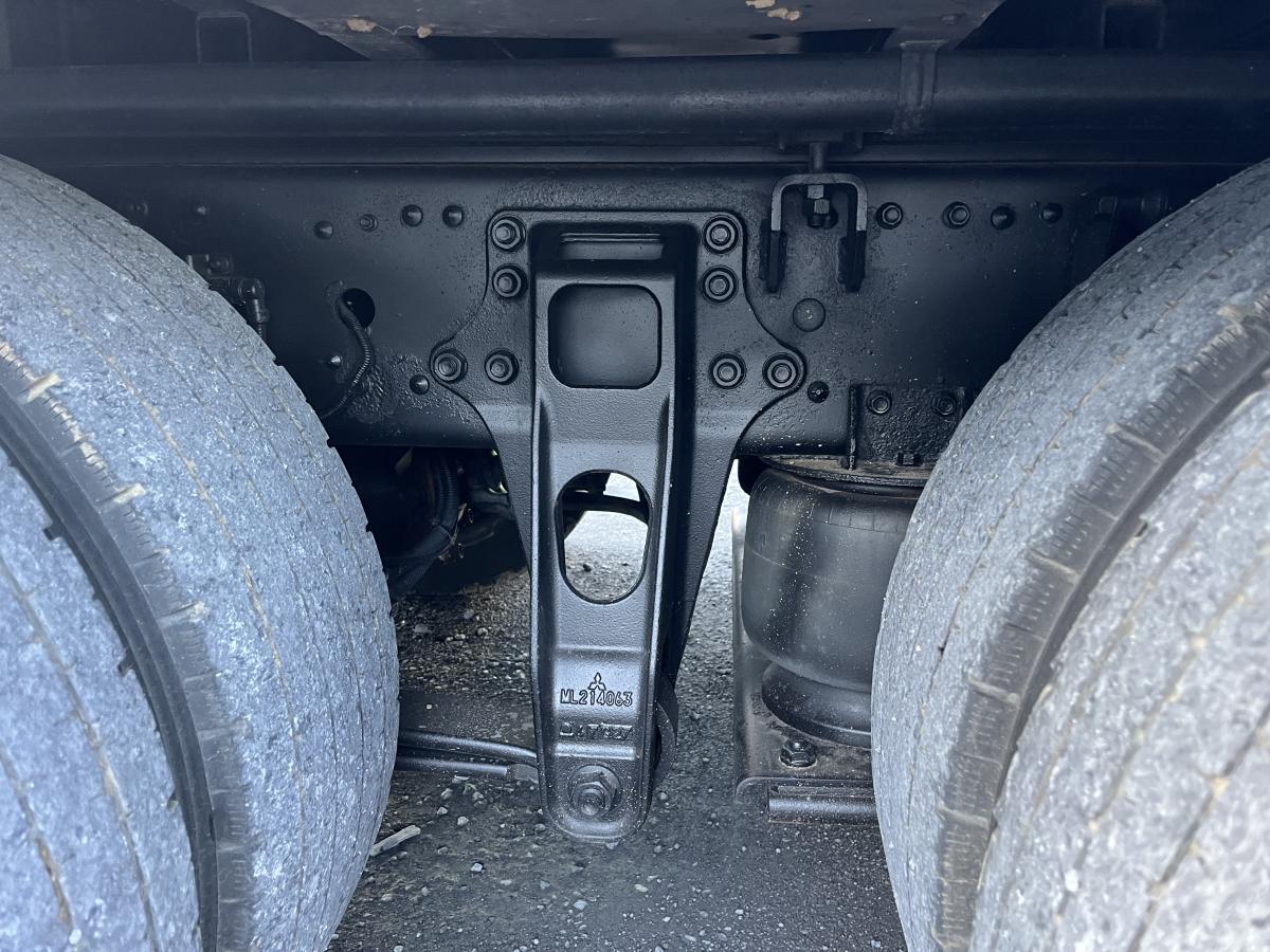 4軸低床 後輪エアサス 寒冷地仕様|中古トラックの販売・買取・査定のアイナビ