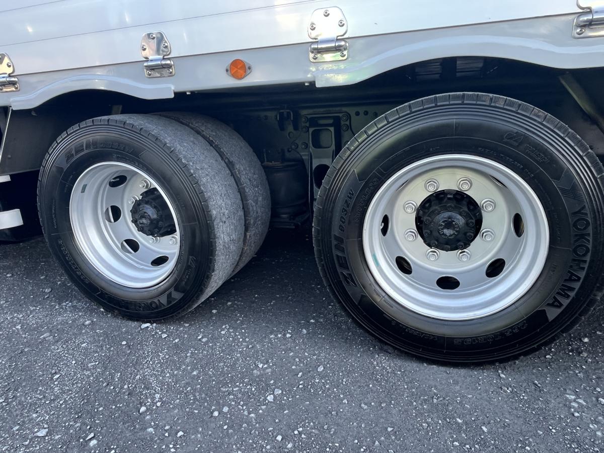 4軸低床 後輪エアサス 寒冷地仕様|中古トラックの販売・買取・査定のアイナビ