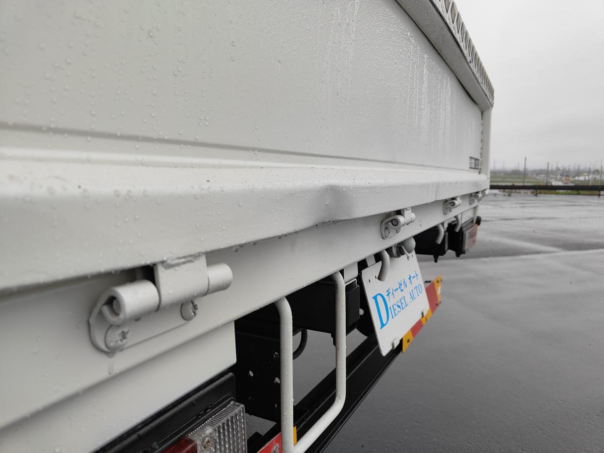 平成25年キャンター平ボディーワイドロング積載4000kg|中古トラックの販売・買取・査定のアイナビ