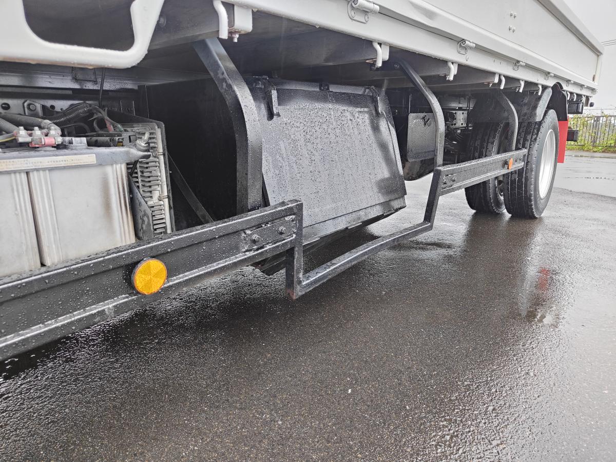 平成25年キャンター平ボディーワイドロング積載4000kg|中古トラックの販売・買取・査定のアイナビ