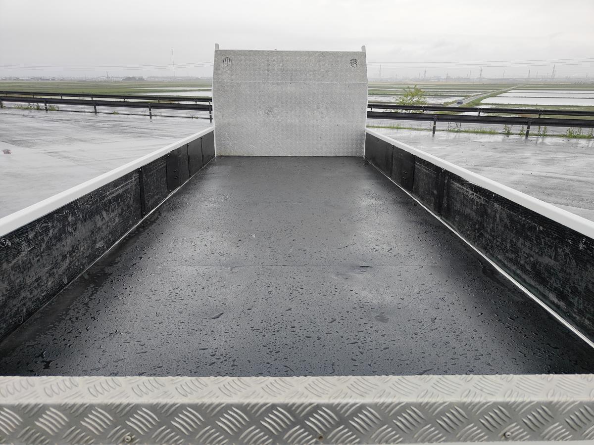 平成25年キャンター平ボディーワイドロング積載4000kg|中古トラックの販売・買取・査定のアイナビ