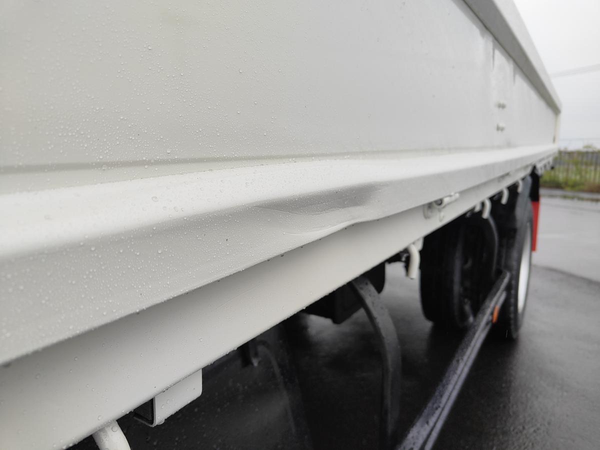 平成25年キャンター平ボディーワイドロング積載4000kg|中古トラックの販売・買取・査定のアイナビ