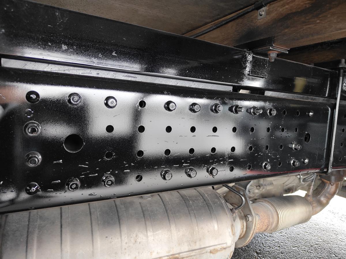 平成25年キャンター平ボディーワイドロング積載4000kg|中古トラックの販売・買取・査定のアイナビ