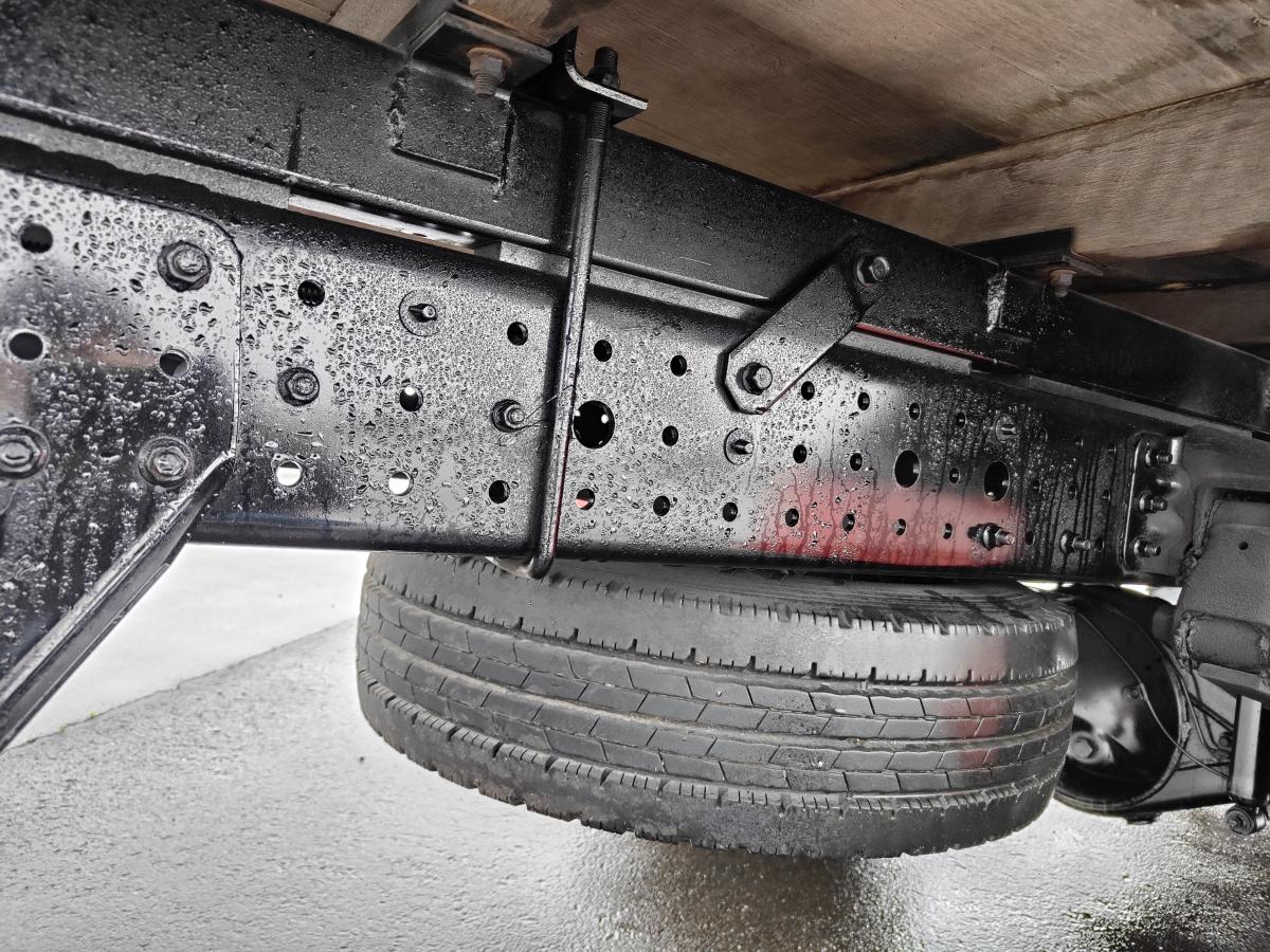 平成25年キャンター平ボディーワイドロング積載4000kg|中古トラックの販売・買取・査定のアイナビ