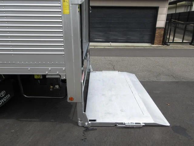 トヨタ バン車|中古トラックの販売・買取・査定のアイナビ