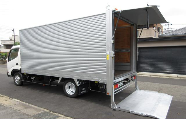 トヨタ バン車|中古トラックの販売・買取・査定のアイナビ