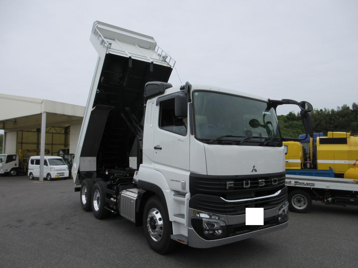 現行新型車 428馬力 Fゲート 土砂ダンプ !!|中古トラックの販売・買取・査定のアイナビ
