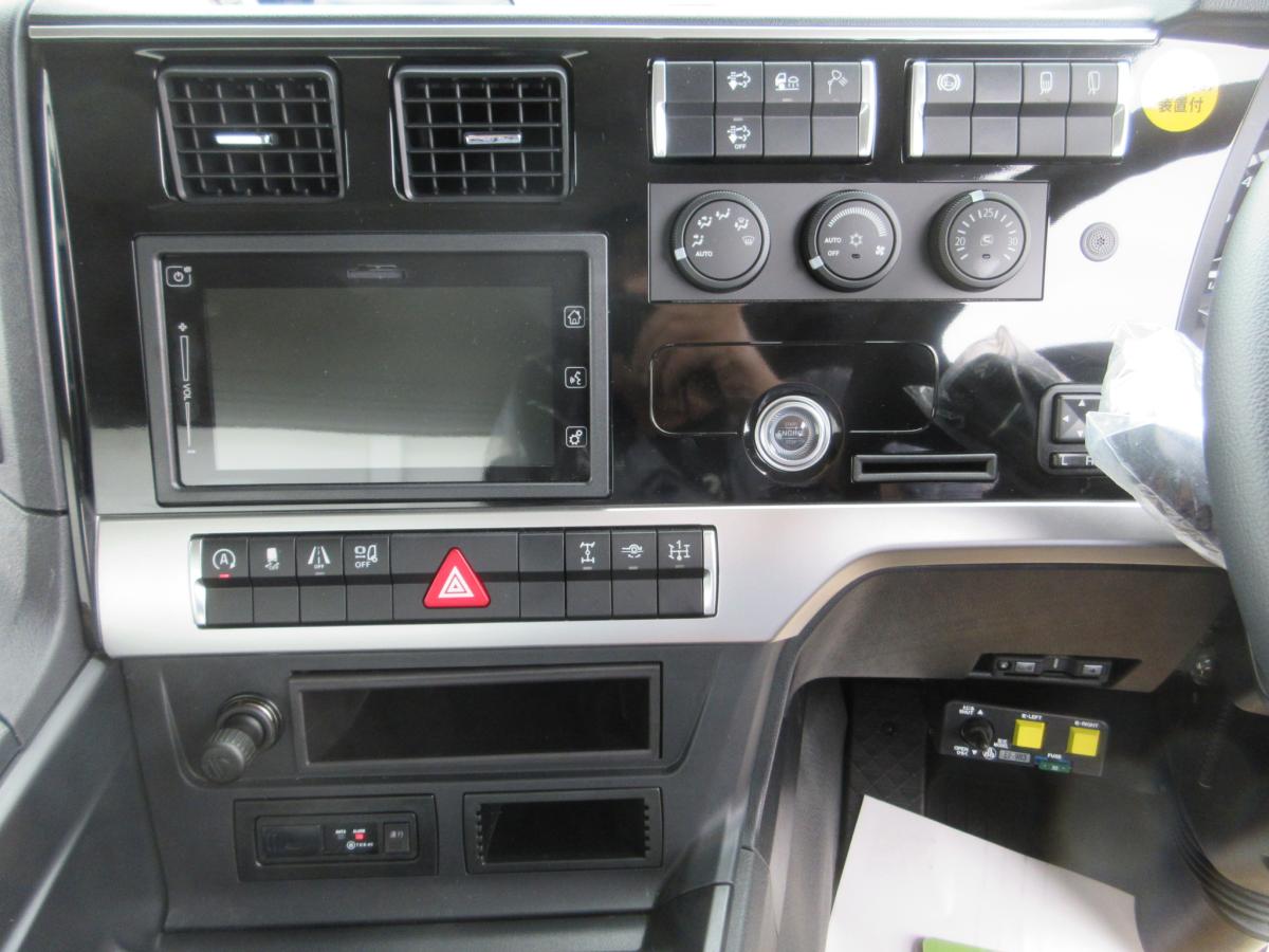 現行新型車 428馬力 Fゲート 土砂ダンプ !!|中古トラックの販売・買取・査定のアイナビ