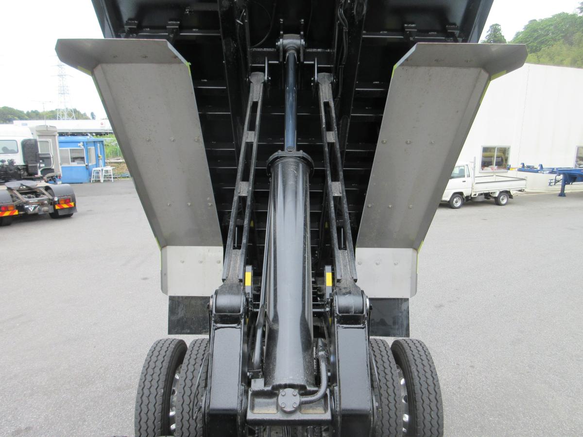 現行新型車 428馬力 Fゲート 土砂ダンプ !!|中古トラックの販売・買取・査定のアイナビ