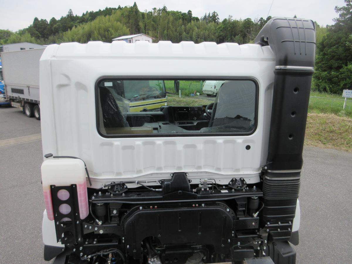 現行新型車 428馬力 Fゲート 土砂ダンプ !!|中古トラックの販売・買取・査定のアイナビ