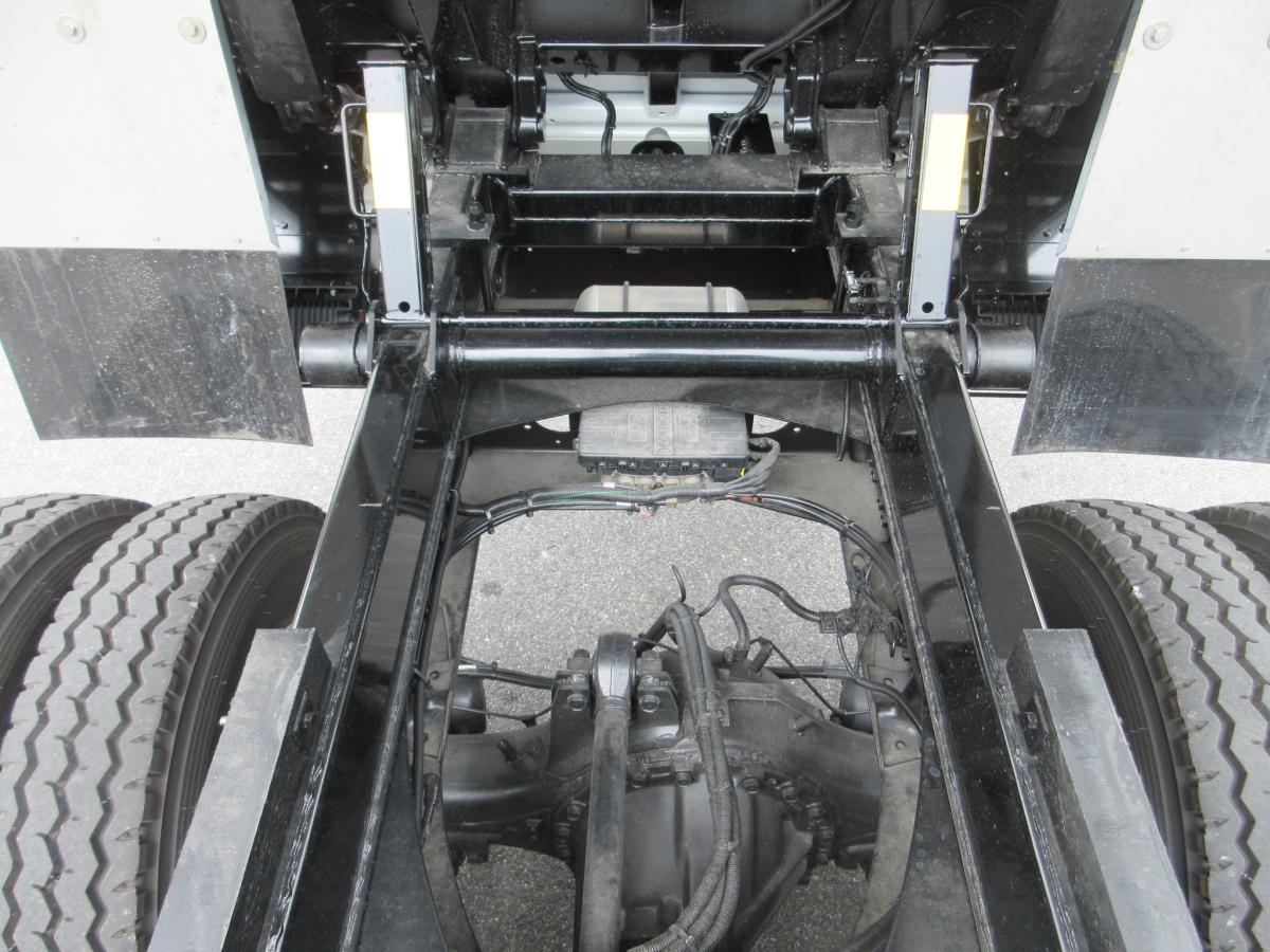 現行新型車 428馬力 Fゲート 土砂ダンプ !!|中古トラックの販売・買取・査定のアイナビ