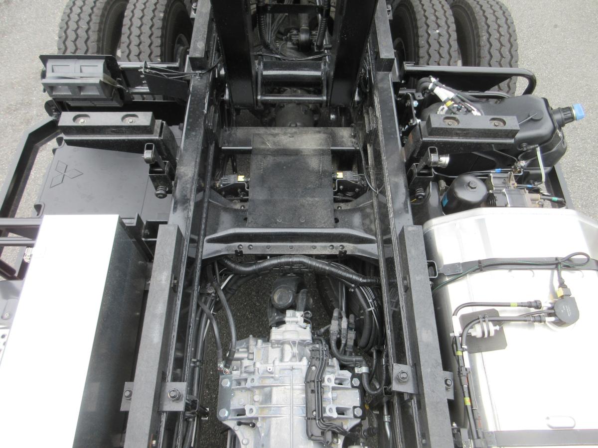 現行新型車 428馬力 Fゲート 土砂ダンプ !!|中古トラックの販売・買取・査定のアイナビ