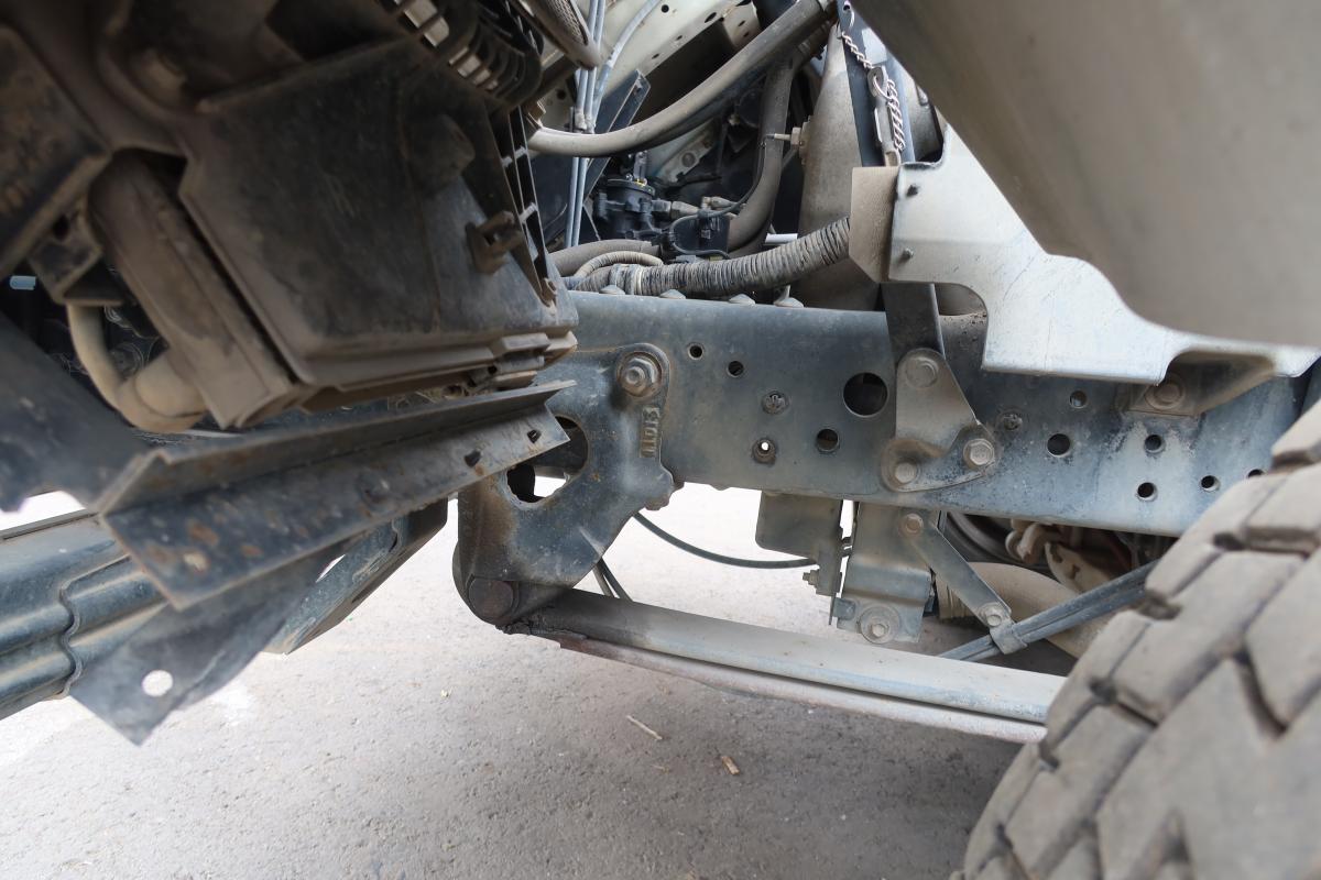 フォワード ベッド付 新明和製アームロール|中古トラックの販売・買取・査定のアイナビ